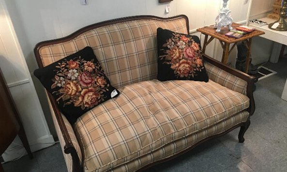 Sell used furniture in Abu Dhabi UAE